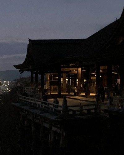 清水寺・奥の院前からの写真は何時が一番きれい？