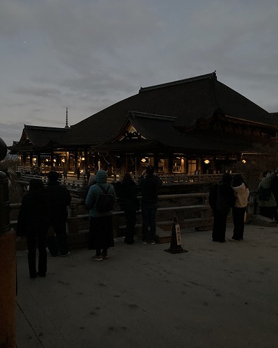 清水寺・奥の院前からの写真は何時が一番きれい？
