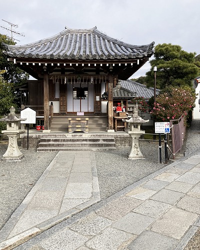 清水寺境内ではスロープのみで本堂・舞台へ行ける